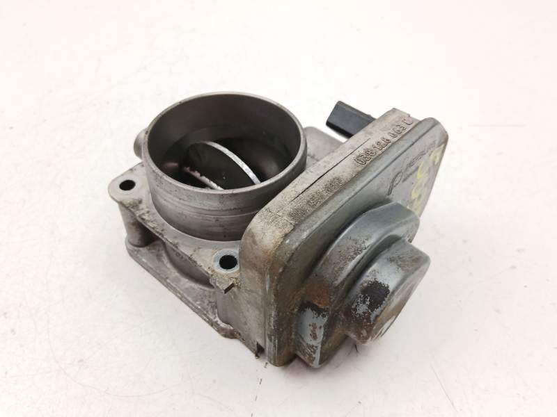 Recambio de caja mariposa para skoda fabia 1.9 d referencia OEM IAM 038128063C  