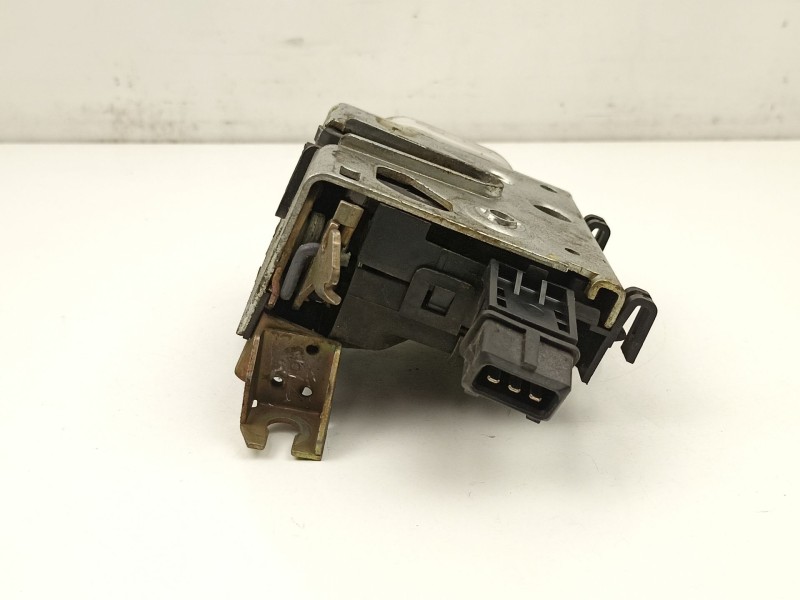 Recambio de cerradura puerta delantera derecha para audi a6 c4 avant (4a5) 2.6 referencia OEM IAM 4A1837016D  