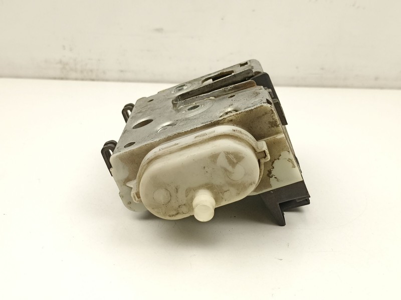 Recambio de cerradura puerta delantera derecha para audi a6 c4 avant (4a5) 2.6 referencia OEM IAM 4A1837016D  