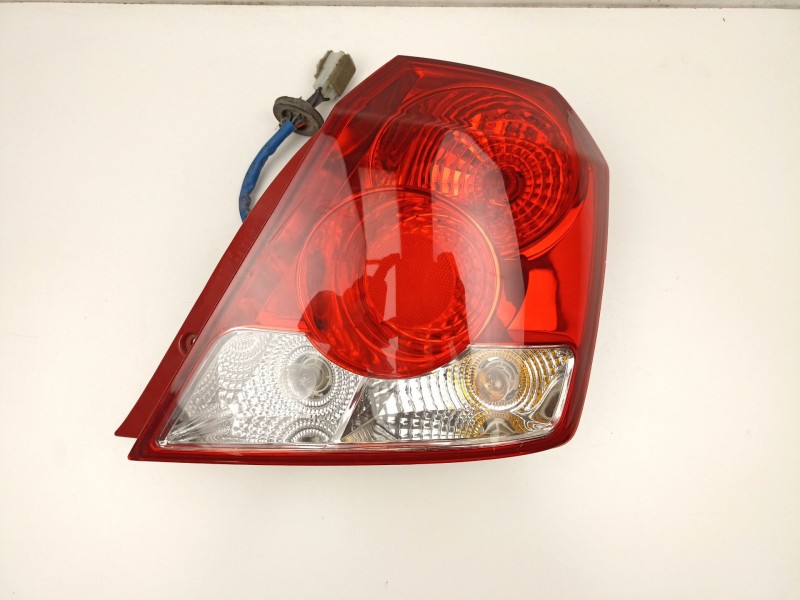 Recambio de piloto trasero derecho para chevrolet kalos 1.4 se referencia OEM IAM 96540269  