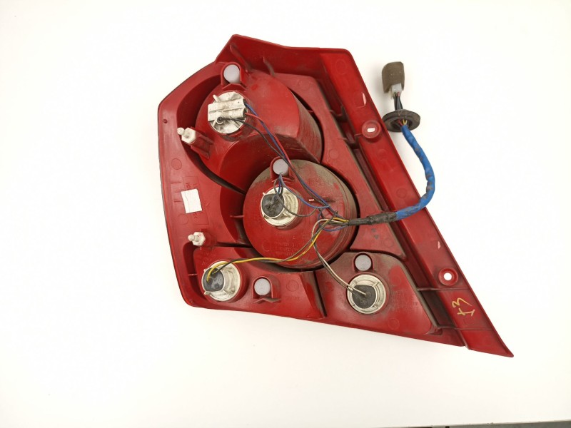 Recambio de piloto trasero derecho para chevrolet kalos 1.4 se referencia OEM IAM 96540269  