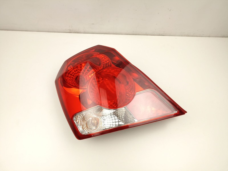 Recambio de piloto trasero izquierdo para chevrolet kalos 1.4 se referencia OEM IAM 96540268  