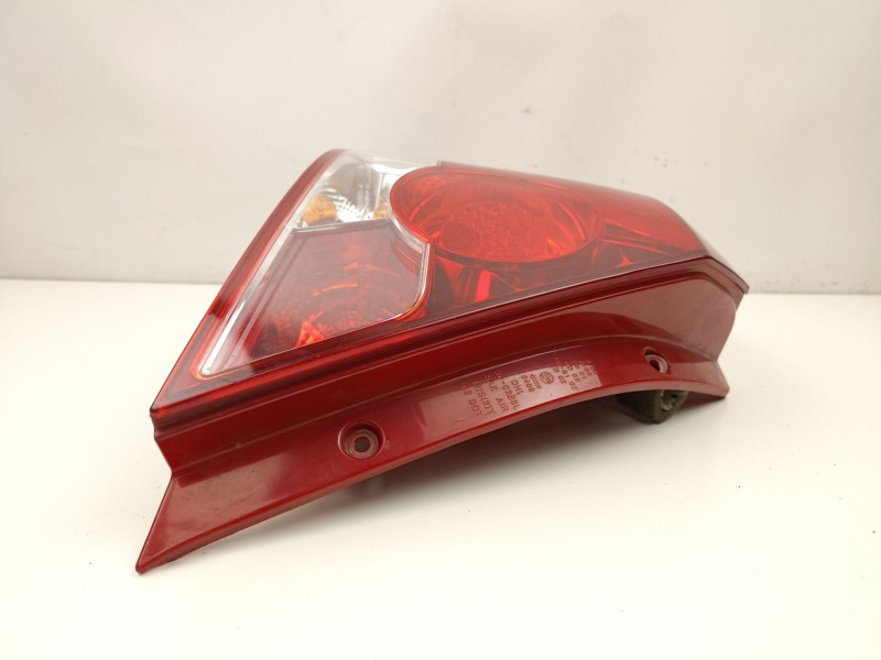 Recambio de piloto trasero izquierdo para chevrolet kalos 1.4 se referencia OEM IAM 96540268  