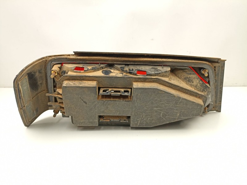 Recambio de piloto trasero derecho para peugeot 405 berlina 1.6 referencia OEM IAM 635163 6751222 