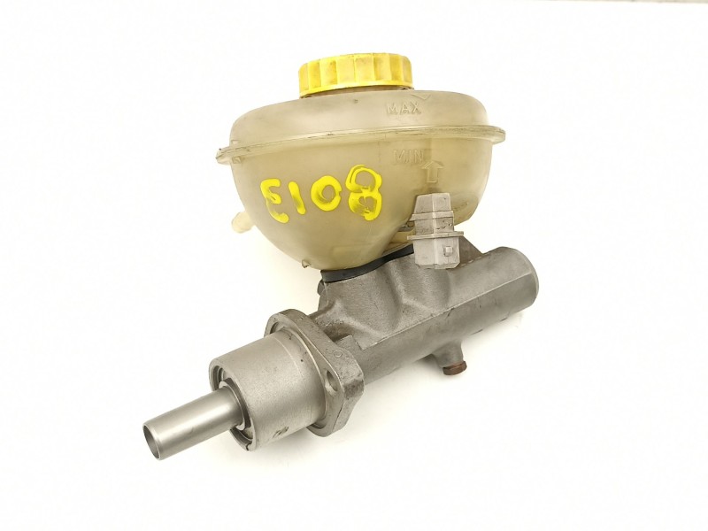 Recambio de bomba de freno para audi a6 c4 avant (4a5) 2.6 referencia OEM IAM 4A0611021E  