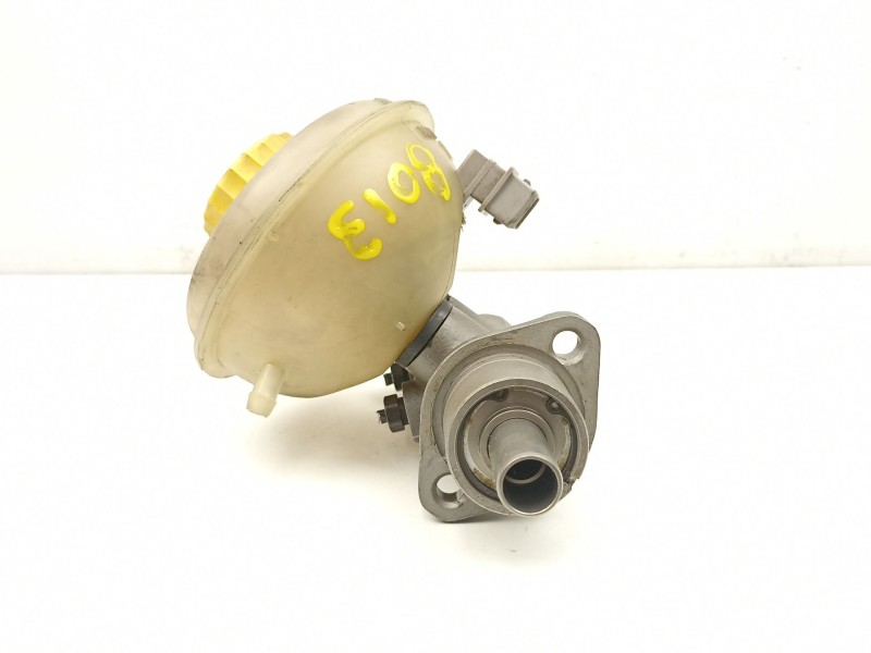 Recambio de bomba de freno para audi a6 c4 avant (4a5) 2.6 referencia OEM IAM 4A0611021E  