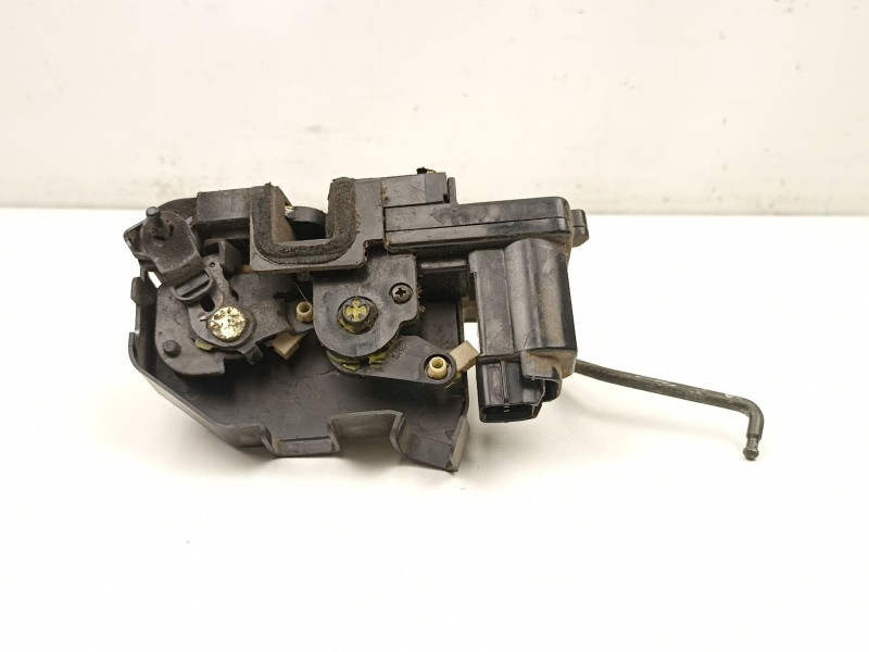 Recambio de cerradura puerta trasera izquierda para hyundai getz (tb) 1.3 i referencia OEM IAM 814101C000  