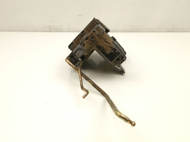 Recambio de cerradura puerta delantera derecha para hyundai getz (tb) 1.3 i referencia OEM IAM 813201C000  