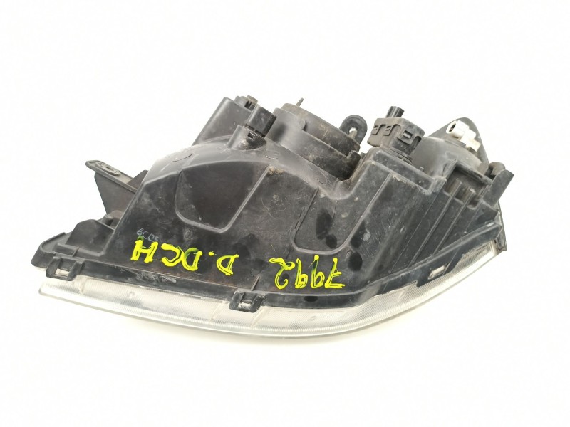 Recambio de faro derecho para hyundai getz (tb) 1.3 i referencia OEM IAM 921201C010  