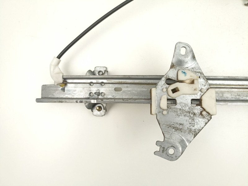 Recambio de elevalunas delantero derecho para nissan primera 1.6 g referencia OEM IAM 807009F500 400600T4 