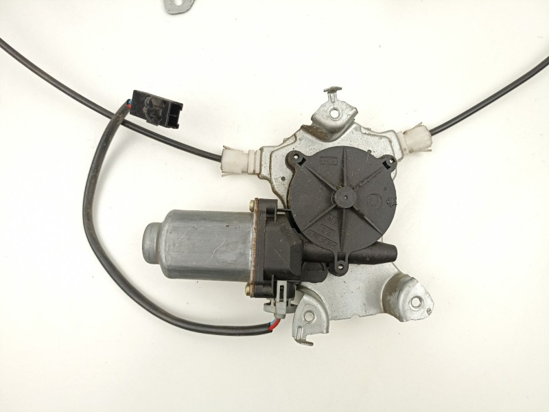 Recambio de elevalunas delantero derecho para nissan primera 1.6 g referencia OEM IAM 807009F500 400600T4 