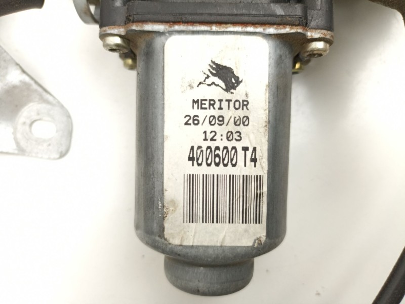 Recambio de elevalunas delantero derecho para nissan primera 1.6 g referencia OEM IAM 807009F500 400600T4 