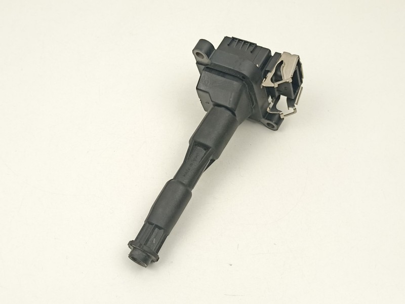 Recambio de bobina para bmw 5 (e39) 528 i referencia OEM IAM 12131703228 0221504004 
