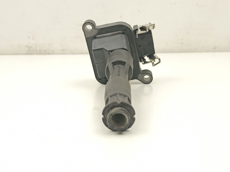 Recambio de bobina para bmw 5 (e39) 528 i referencia OEM IAM 12131703228 0221504004 