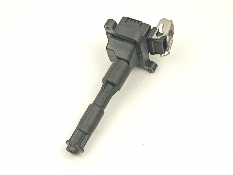 Recambio de bobina para bmw 5 (e39) 528 i referencia OEM IAM 12131703228 0221504004 