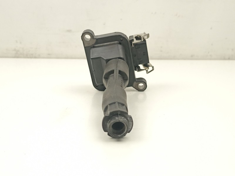 Recambio de bobina para bmw 5 (e39) 528 i referencia OEM IAM 12131703228 0221504004 