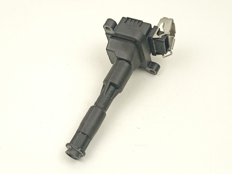 Recambio de bobina para bmw 5 (e39) 528 i referencia OEM IAM 12131703228 0221504004 