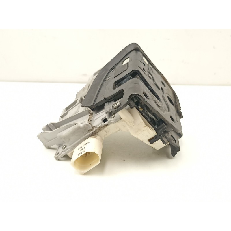 Recambio de cerradura puerta delantera derecha para audi a4 b7 (8ec) 2.0 tdi 16v referencia OEM IAM 8E1837016AA  