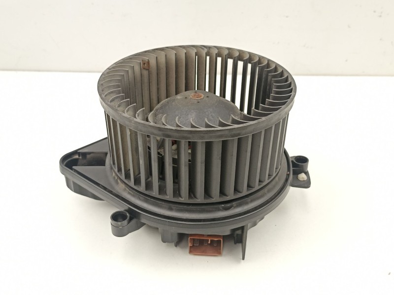 Recambio de motor calefaccion para audi a4 b7 (8ec) 2.0 tdi 16v referencia OEM IAM 8E1820021E  