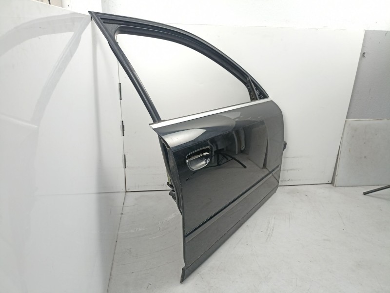 Recambio de puerta delantera derecha para audi a4 b7 (8ec) 2.0 tdi 16v referencia OEM IAM 8E0831052J  