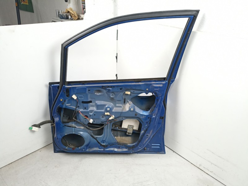 Recambio de puerta delantera derecha para mazda premacy (cp) 2.0 turbodiesel cat referencia OEM IAM C14558020B  