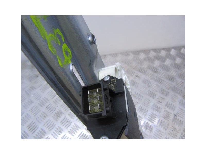 Recambio de elevalunas elec. tra. dch. : opel vectra : 2.2 td [2002] para opel vectra 2.2 td referencia OEM IAM 106155-102CONFOR