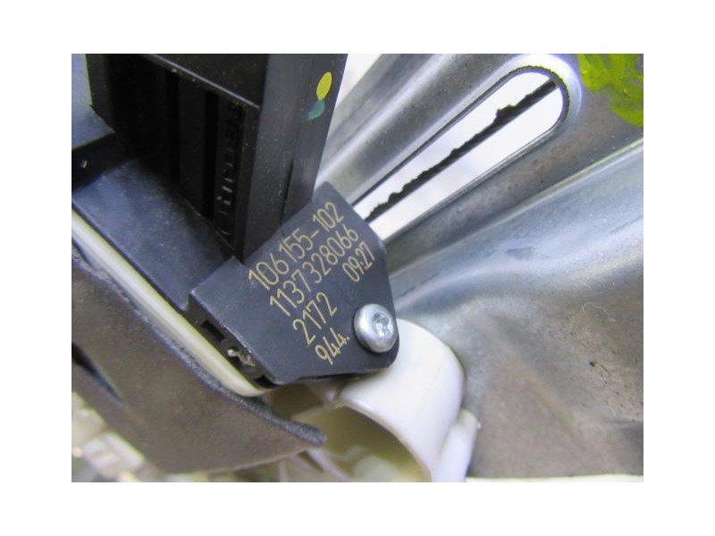 Recambio de elevalunas elec. tra. dch. : opel vectra : 2.2 td [2002] para opel vectra 2.2 td referencia OEM IAM 106155-102CONFOR