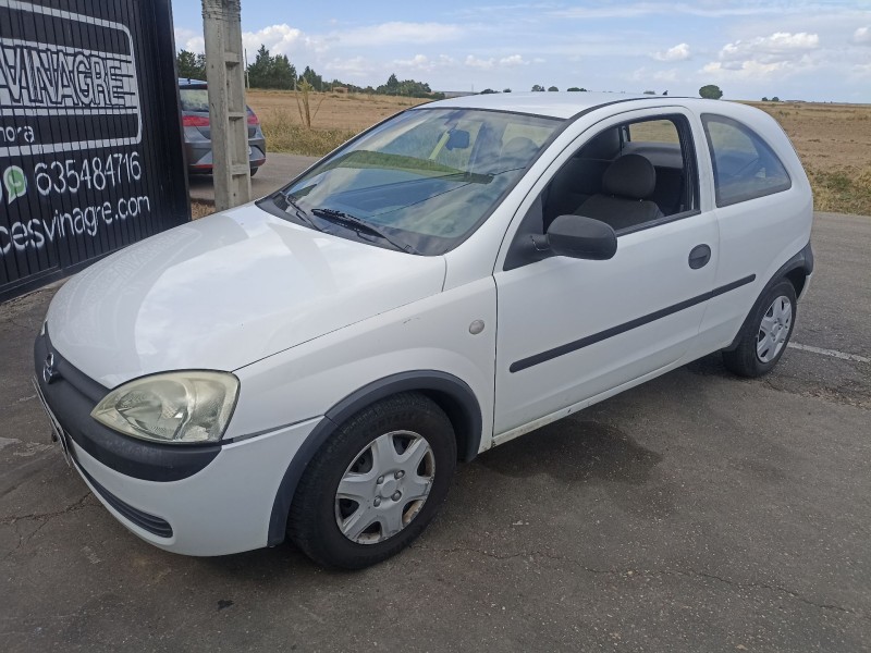 opel corsa c (x01) del año 2001