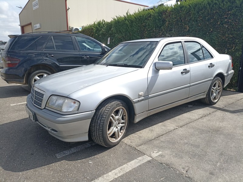 mercedes-benz clase c (w202) del año 2001