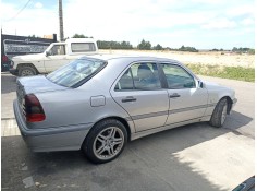 mercedes-benz clase c (w202) del año 2001 2