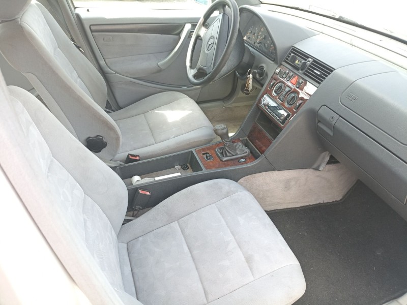 mercedes-benz clase c (w202) del año 2001