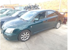 toyota avensis (_t25_) del año 2004