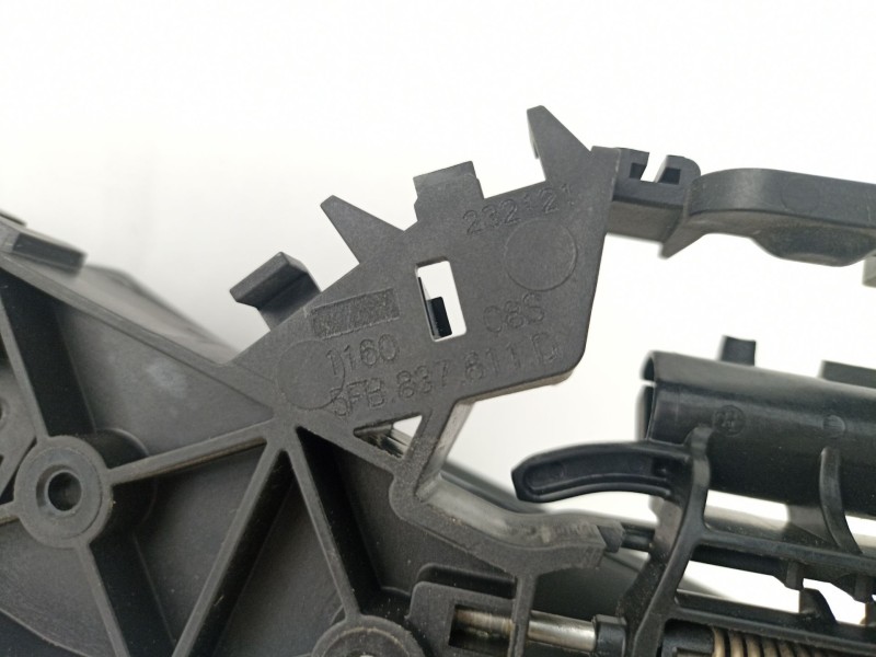 Recambio de manilla delantera izquierda para seat leon sportstourer (kl8) 1.5 tsi referencia OEM IAM 5A1837205 5FB837811D 