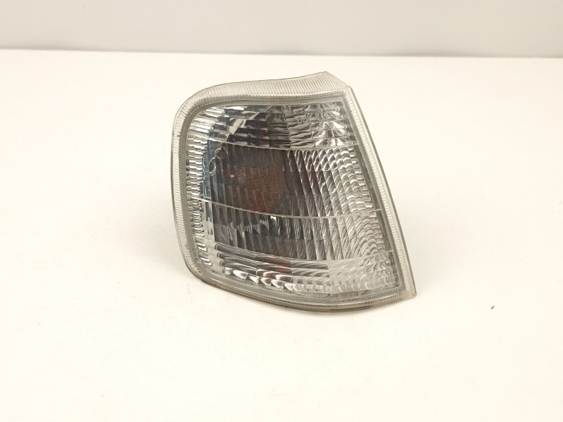 Recambio de piloto delantero derecho para peugeot 405 1.8 d-a8a turbo referencia OEM IAM 630195  