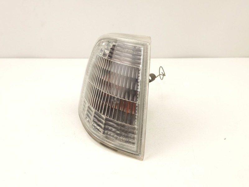 Recambio de piloto delantero derecho para peugeot 405 1.8 d-a8a turbo referencia OEM IAM 630195  