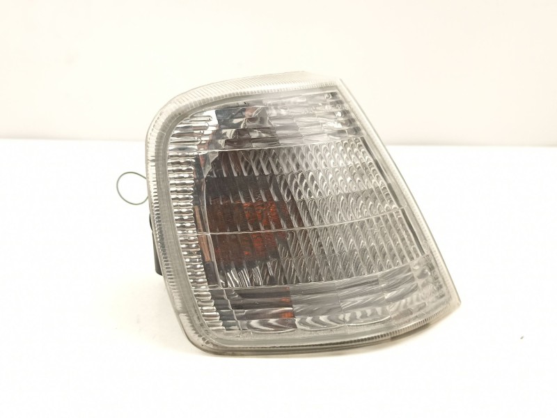 Recambio de piloto delantero derecho para peugeot 405 1.8 d-a8a turbo referencia OEM IAM 630195  