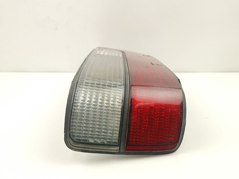 Recambio de piloto trasero derecho para peugeot 405 1.8 d-a8a turbo referencia OEM IAM 635163  