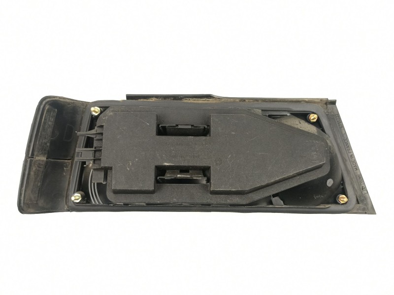 Recambio de piloto trasero derecho para peugeot 405 1.8 d-a8a turbo referencia OEM IAM 635163  