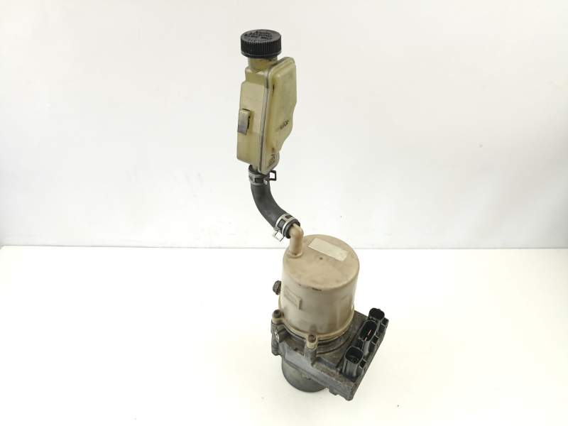 Recambio de bomba direccion electrica para mazda 3 1.6 hdi g8da referencia OEM IAM BP4L32600  