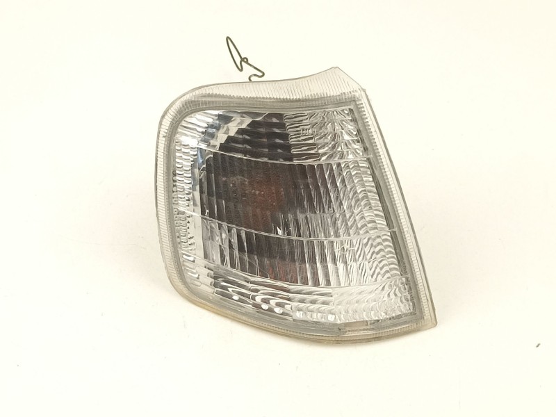 Recambio de piloto delantero derecho para peugeot 405 berlina 1.6 referencia OEM IAM 630195  