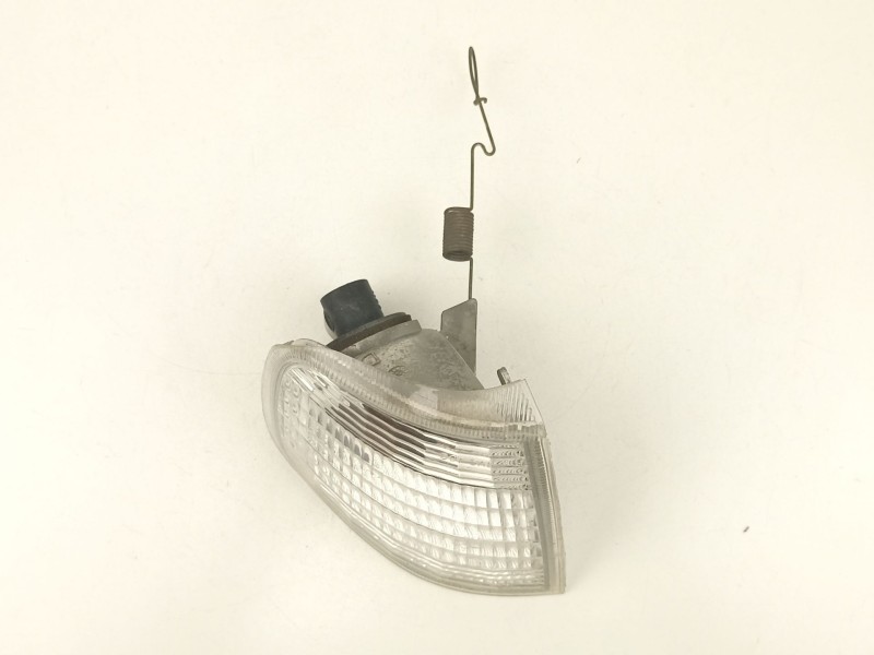 Recambio de piloto delantero derecho para peugeot 405 berlina 1.6 referencia OEM IAM 630195  