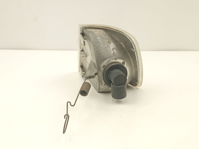 Recambio de piloto delantero derecho para peugeot 405 berlina 1.6 referencia OEM IAM 630195  