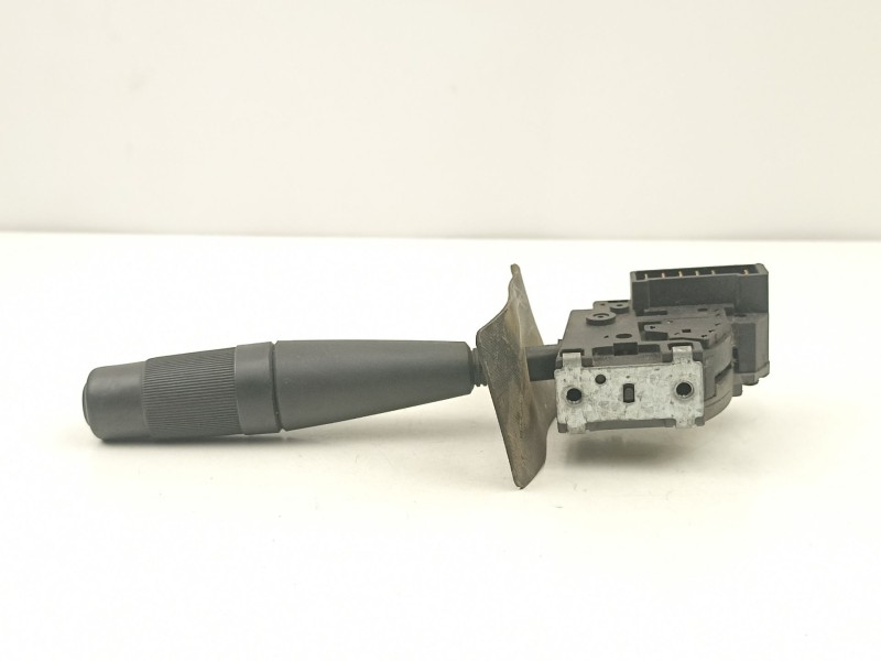 Recambio de mando luces y limpias para peugeot 405 berlina 1.9 diesel referencia OEM IAM 623916  