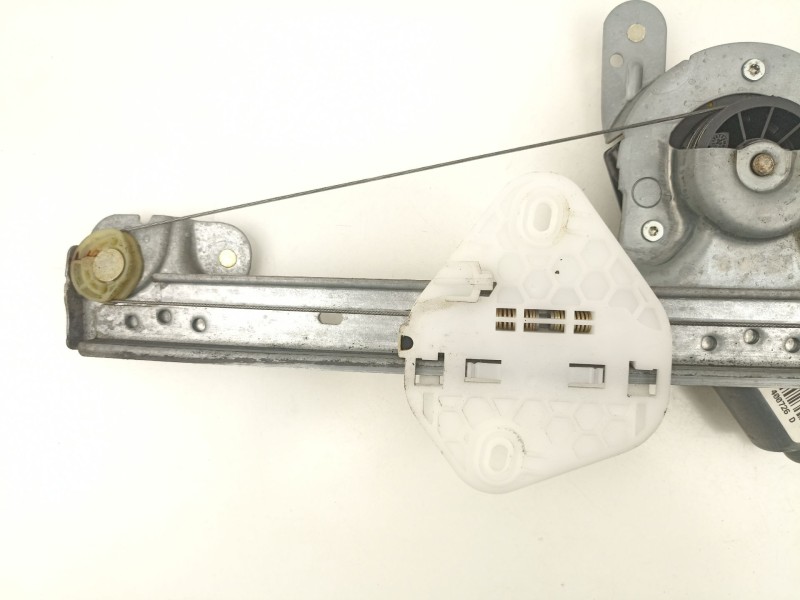 Recambio de elevalunas delantero izquierdo para dacia logan 1.5 dci referencia OEM IAM 8200901099  