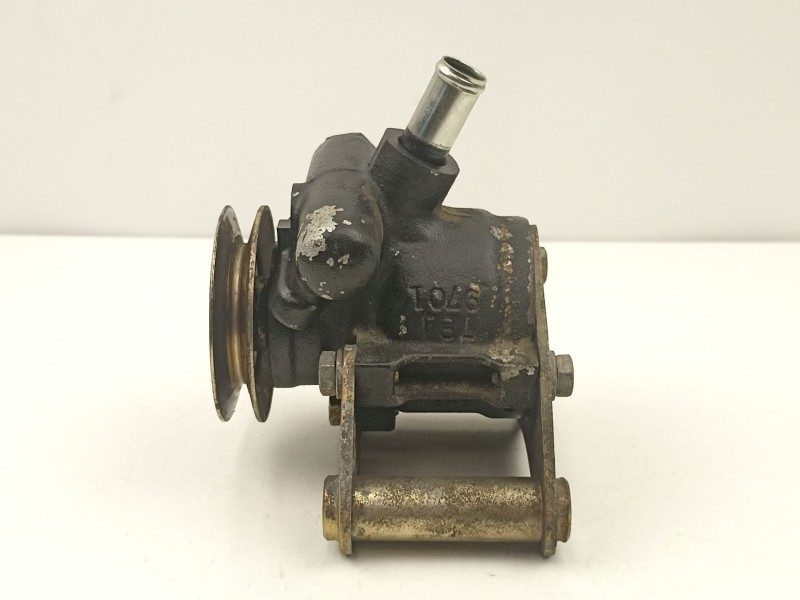 Recambio de bomba direccion para peugeot 405 1.8 d-a8a turbo referencia OEM IAM 40070F 7849701 