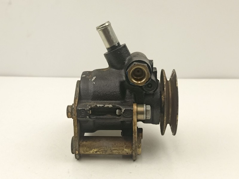 Recambio de bomba direccion para peugeot 405 1.8 d-a8a turbo referencia OEM IAM 40070F 7849701 