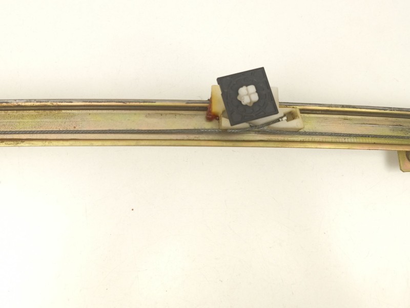 Recambio de elevalunas trasero izquierdo para peugeot 405 1.8 d-a8a turbo referencia OEM IAM 922329  