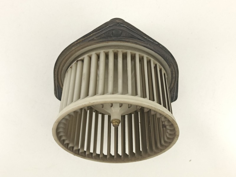 Recambio de motor calefaccion para daewoo lanos (klat) 1.5 referencia OEM IAM 96190671  