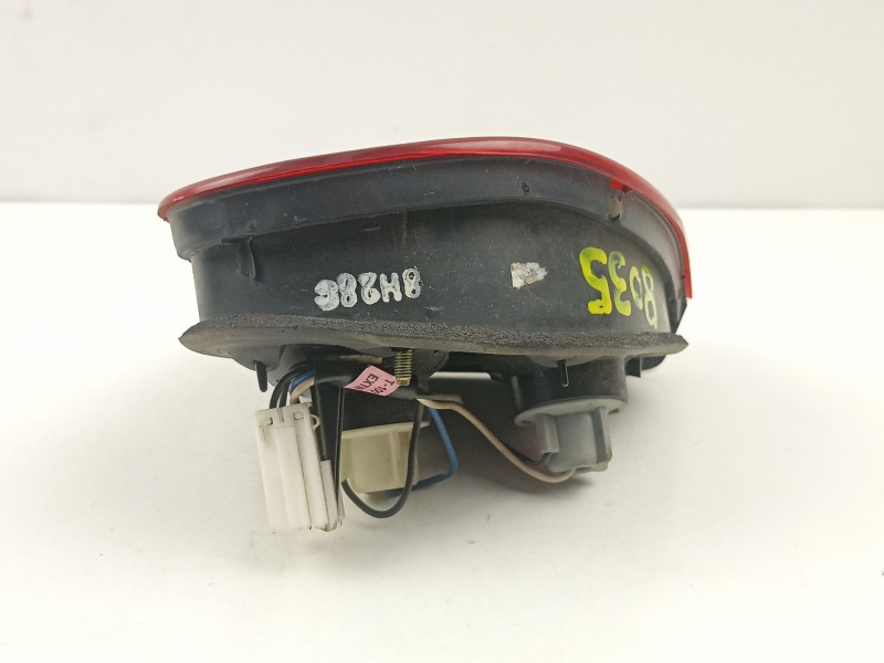 Recambio de piloto porton izquierdo para daewoo lanos (klat) 1.5 referencia OEM IAM 96304629  