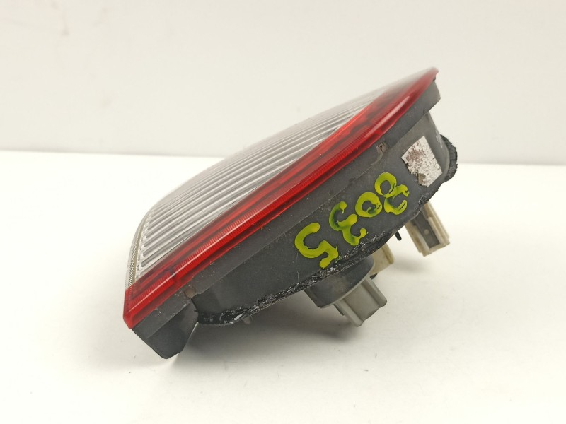 Recambio de piloto porton derecho para daewoo lanos (klat) 1.5 referencia OEM IAM 96304630  